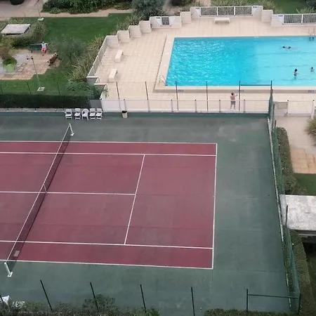 T2 centre ville Antigone Piscine Tennis Parking privé wifi Montpellier Esterno foto
